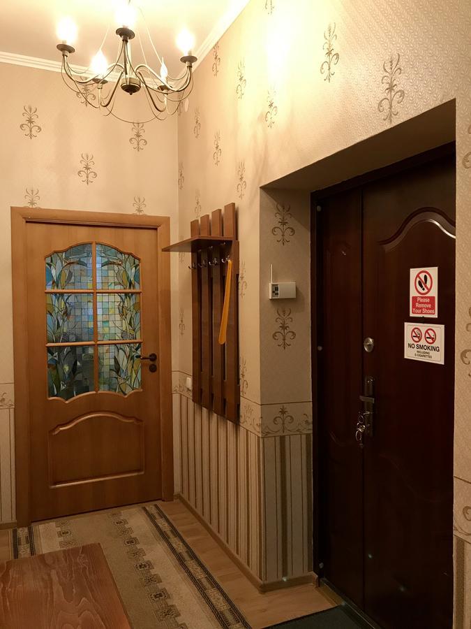 Large Apartment In The City Center Mukacheve Bagian luar foto